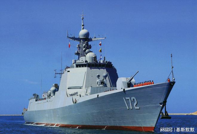 对比中国海军首次站在世界之巅振奋人心中美