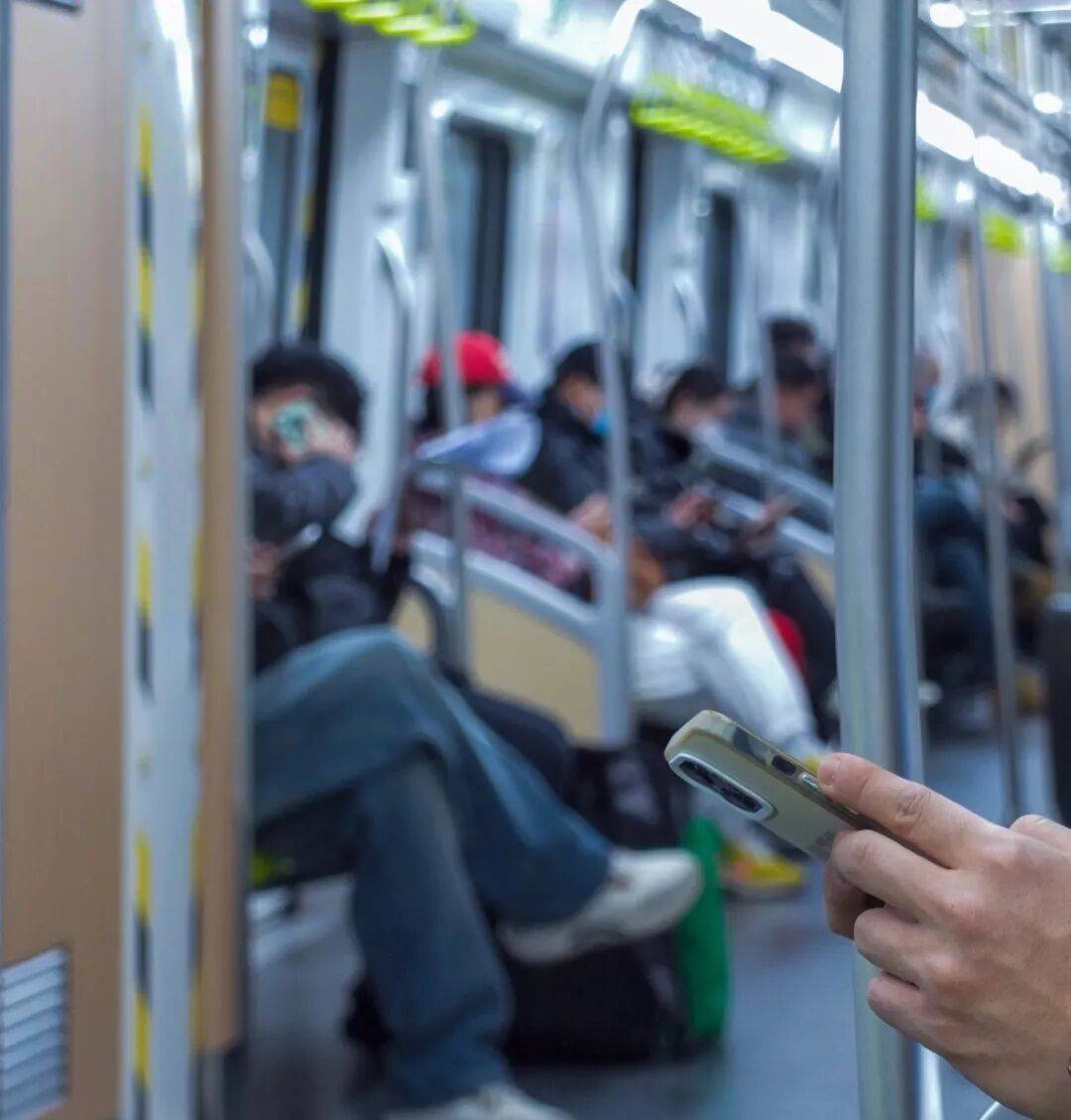 果我一点也不想买假装挤爆牙膏的苹(图6)